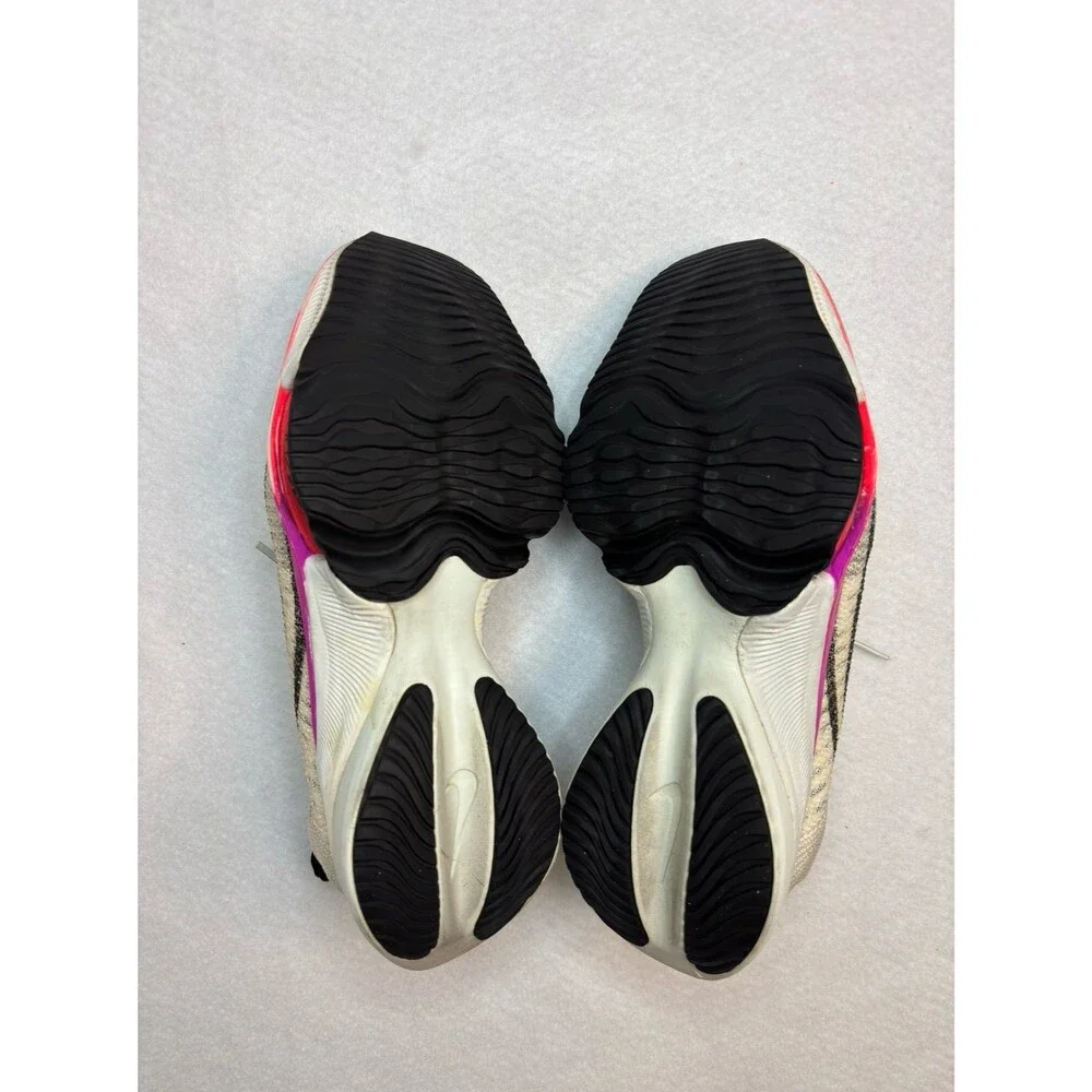 Nike air zoom tempo next flykint womens size 9